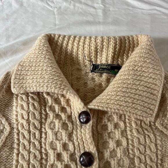 Cream 100% Wool Handknit Irish Fisherman Cardigan Sweater Wmns OS - Picture 8 of 10